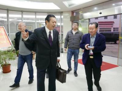 江苏绿美艺集团潘总一行走进J9国际站登录参观考察！